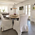 Tatil Evi Seven-bedroom In Orbak