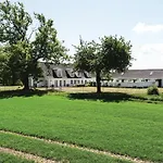 Tatil Evi Seven-bedroom In Orbak