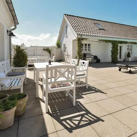 Seven-bedroom In Orbak Casa vacanze