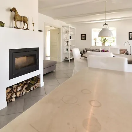 Awesome Home In Ørbæk Feriehus *