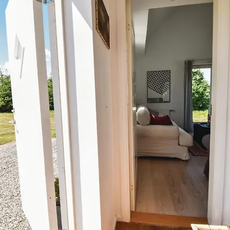 Seven-bedroom In Orbak