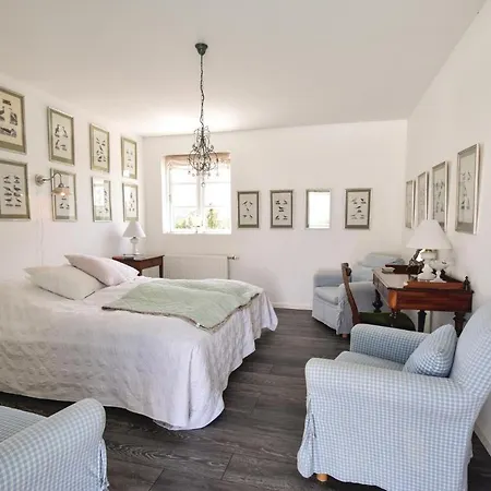 Seven-bedroom In Orbak * Orbaek (Nyborg)