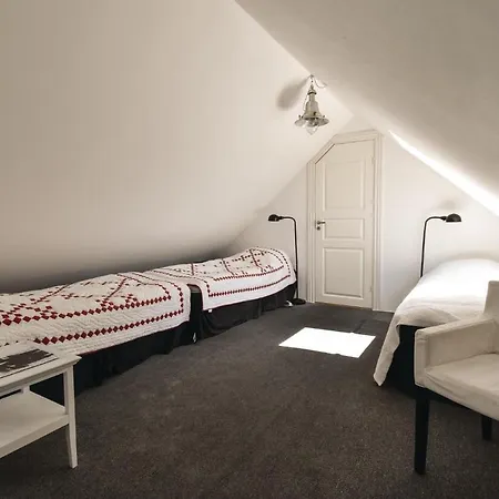 Seven-bedroom In Orbak Vakantiehuis