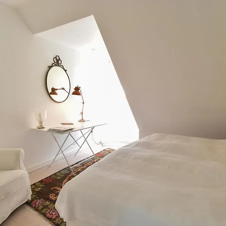 Seven-bedroom In Orbak *