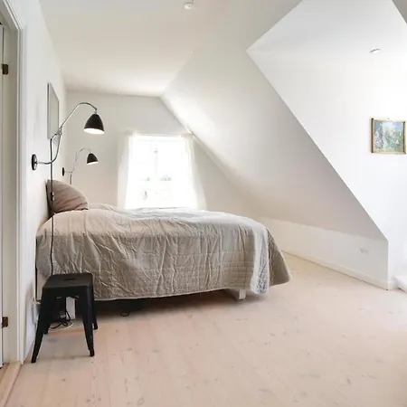 Awesome Home In Ørbæk Feriehus *