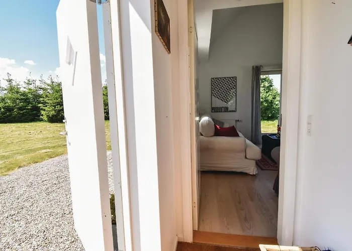 Seven-bedroom In Orbak