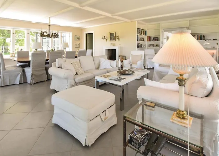 Holiday home Seven-bedroom In Orbak *