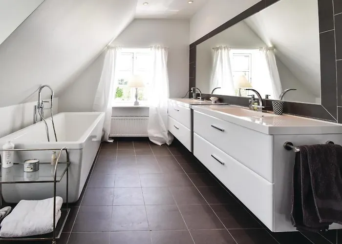 Holiday home Seven-bedroom In Orbak Orbaek (Nyborg)